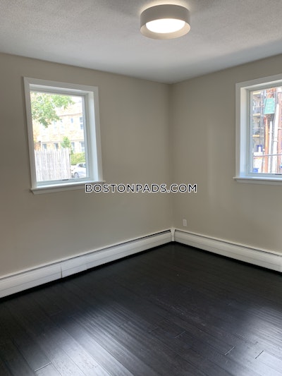 Jamaica Plain Renovated 2 bed 1 bath available NOW on Evergreen St in Jamaica Plain!  Boston - $3,200 No Fee