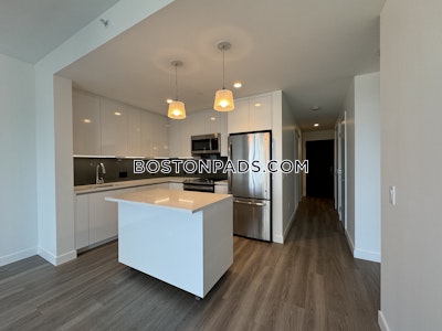 West End 1 Bed 1 Bath + Den Boston - $8,434