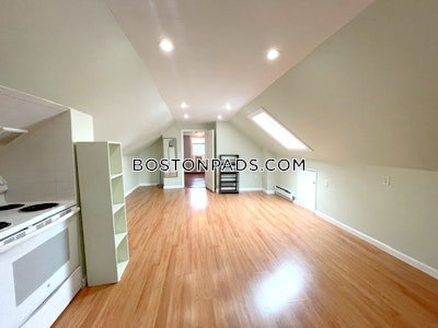 Cambridge 1 Bed 1 Bath  Mt. Auburn/brattle/ Fresh Pond - $2,050 No Fee