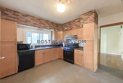 Somerville 4 Beds 2 Baths  Tufts - $3,800