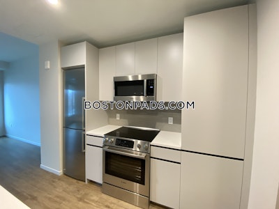 Seaport/waterfront Beautiful 1 bed 1 bath available NOW on Seaport Blvd in Boston!  Boston - $4,413